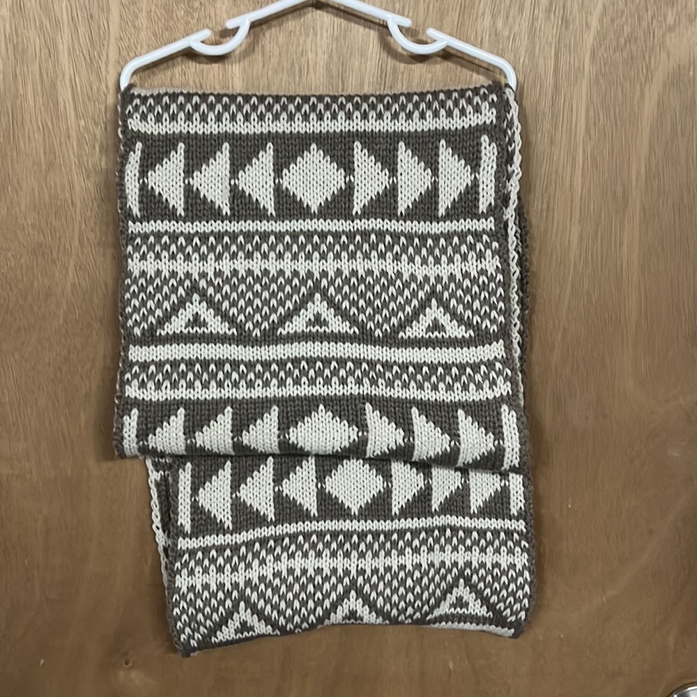 Scarf - Picture 2 of 2